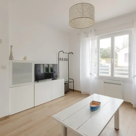 Libellule - 700m Centre - Terrasse * بورنيشّيه